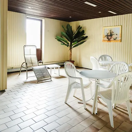 Morgennebel Lodge, Mit Schwimmbad Und Sauna דירה