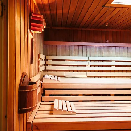 דירה Morgennebel Lodge, Mit Schwimmbad Und Sauna *