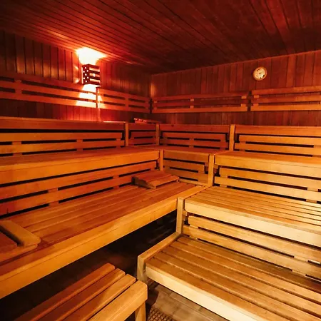 Morgennebel Lodge, Mit Schwimmbad Und Sauna * בראונלאגה